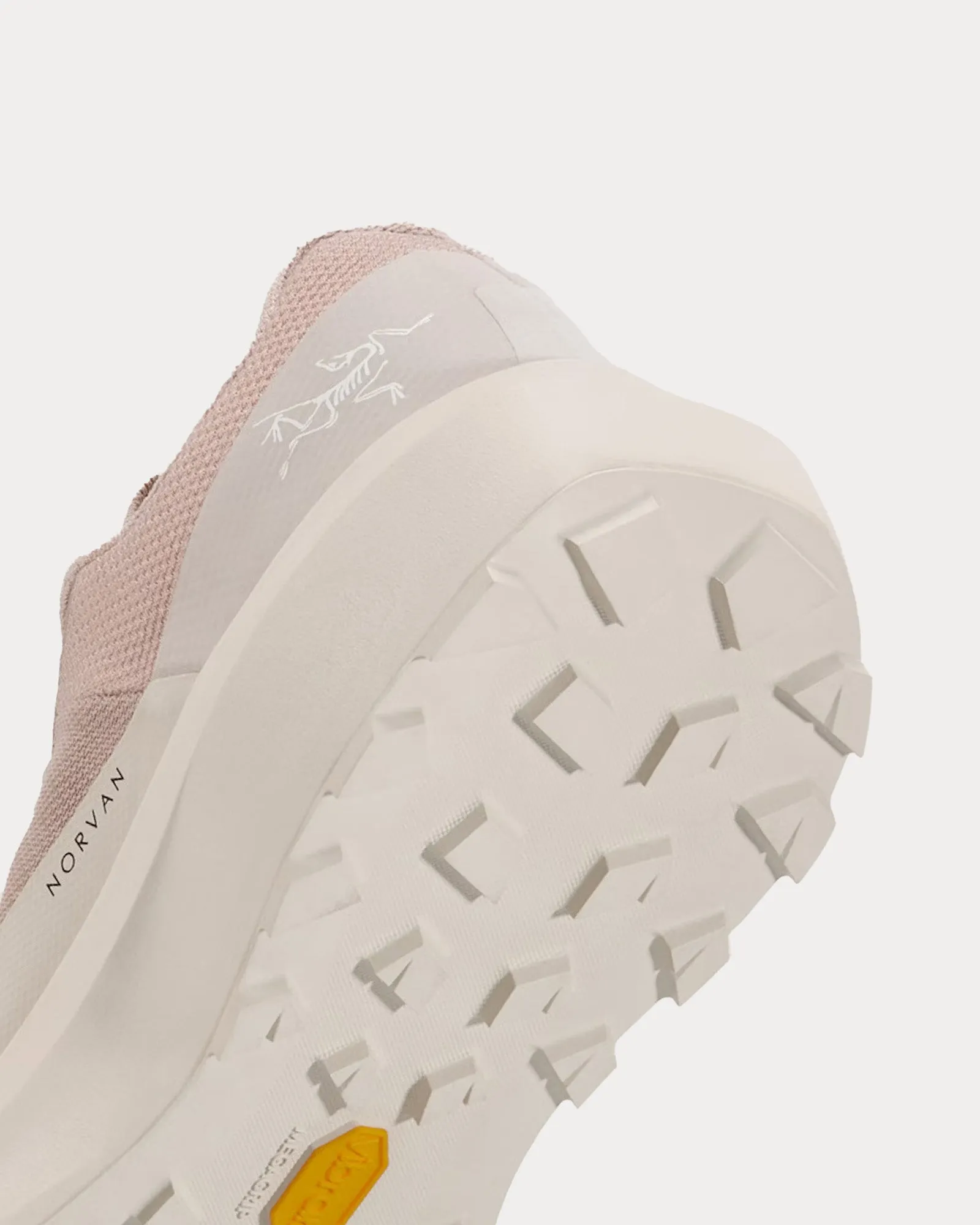 Norvan LD 4 Rune / Dk Arctic Silk Running Shoes
