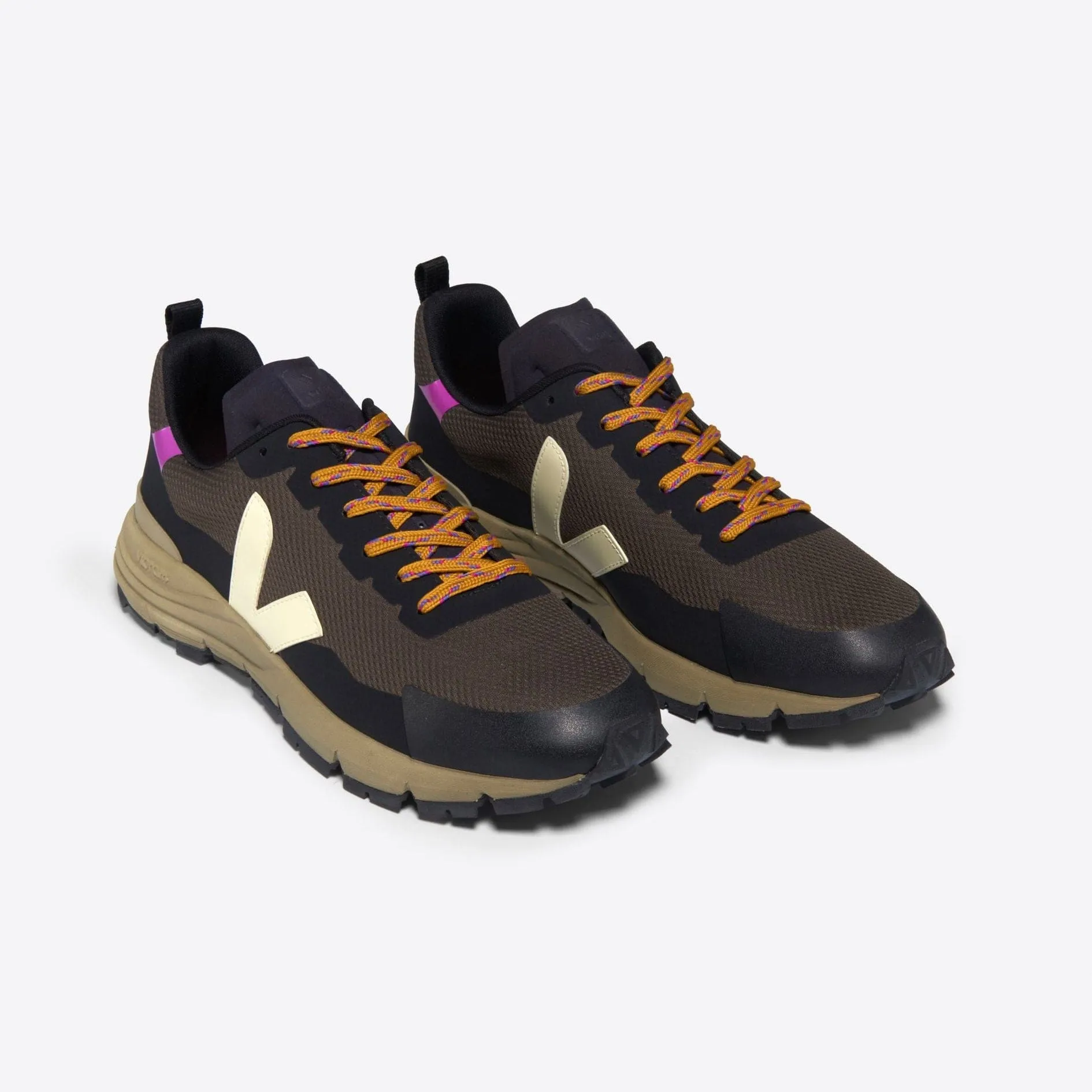 VEJA Dekkan Alveomesh Men's Trainers in Eagle Calcaire